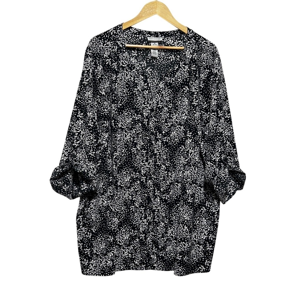 Catherines Women Button Tunic Top 3X Black White Abstract Blouse Roll Tab Sleeve